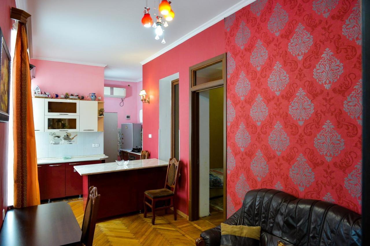 Ok. Bed & Breakfast Kutaisi Bagian luar foto