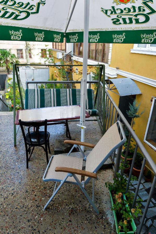 Ok. Bed & Breakfast Kutaisi Bagian luar foto